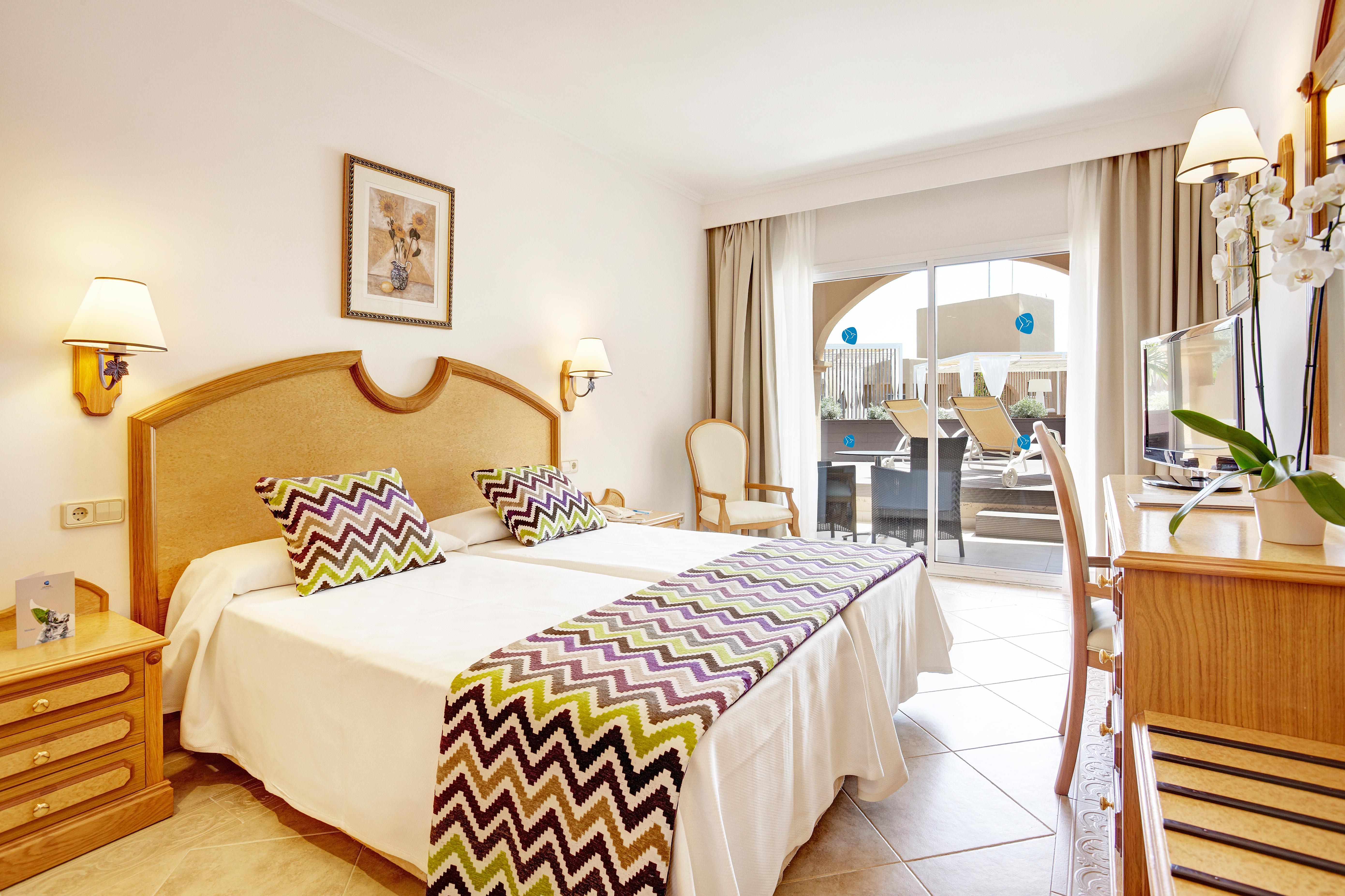 Grupotel Santa Eularia & Spa - Adults Only Santa Eulària des Riu Εξωτερικό φωτογραφία