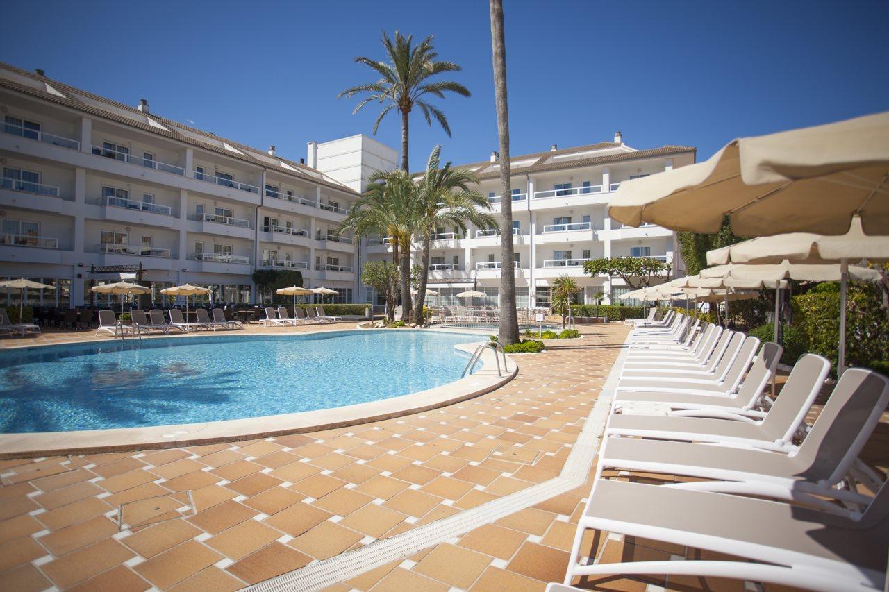 Grupotel Santa Eularia & Spa - Adults Only Santa Eulària des Riu Εξωτερικό φωτογραφία