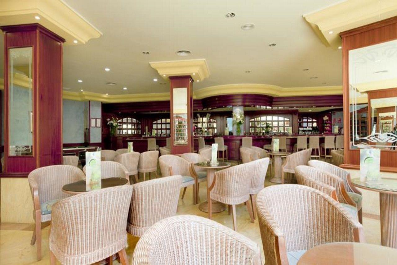 Grupotel Santa Eularia & Spa - Adults Only Santa Eulària des Riu Εξωτερικό φωτογραφία