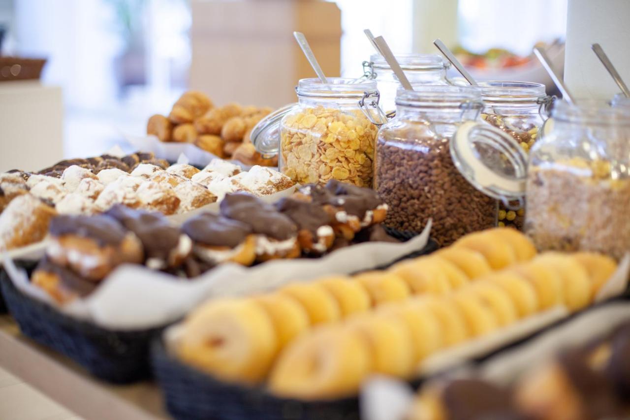 Grupotel Santa Eularia & Spa - Adults Only Santa Eulària des Riu Εξωτερικό φωτογραφία