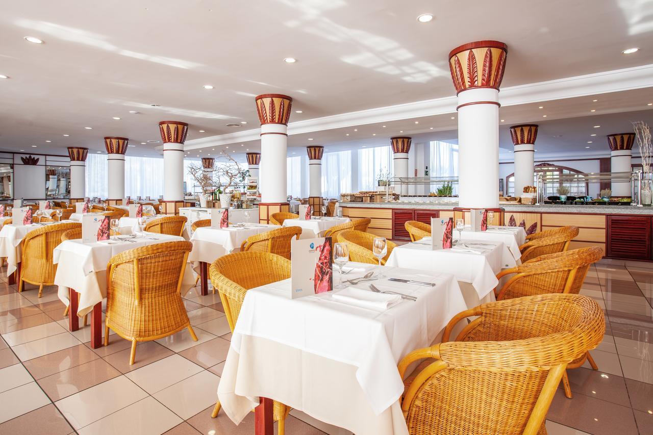 Grupotel Santa Eularia & Spa - Adults Only Santa Eulària des Riu Εξωτερικό φωτογραφία